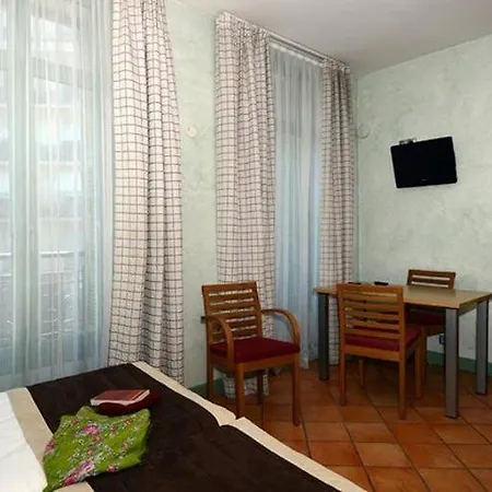 Holiday Park- S2 Resort *